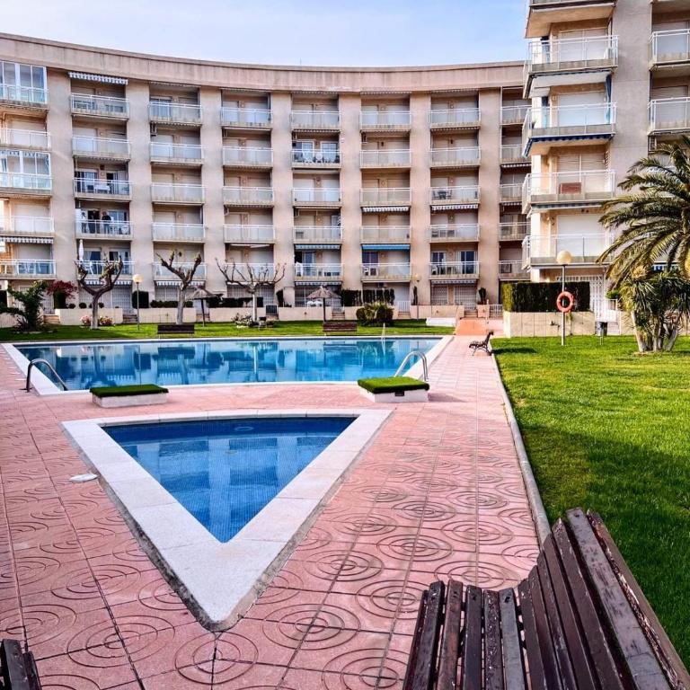 2nda linea con piscina en Miami Platja - Apartamento de 2 dormitorios - 1