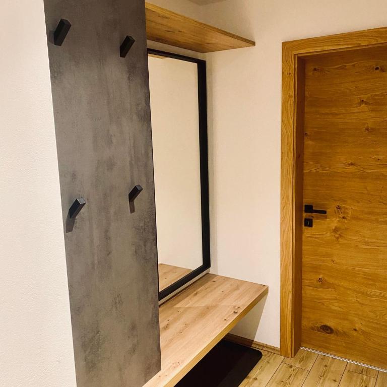Alpenchalet zurHinterochsenweide SKI IN & SKI OUT - Apartment mit 2 Schlafzimmern und Dusche - 81