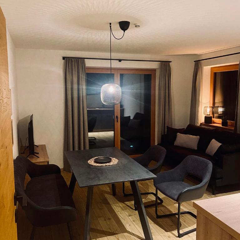 Alpenchalet zurHinterochsenweide SKI IN & SKI OUT - Apartment mit 2 Schlafzimmern und Dusche - 88