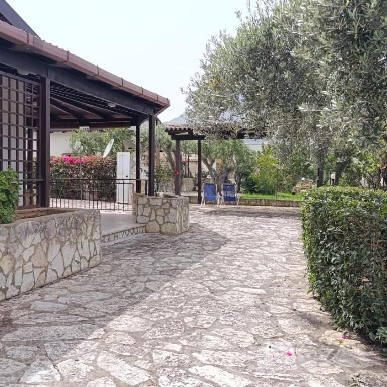 Villa Il Giardino di Rosa- 5 Min from the sea-Fraginesi - Two-Bedroom Villa - 2