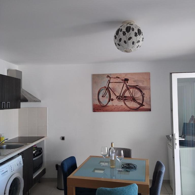 studio rdc avec terrasse et parking privé - Studio - Accessible aux Personnes à Mobilité Réduite - 15