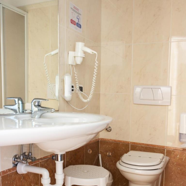 Surf Hotel Pier - Montagnoli Group - Camera Familiare Superior - 3