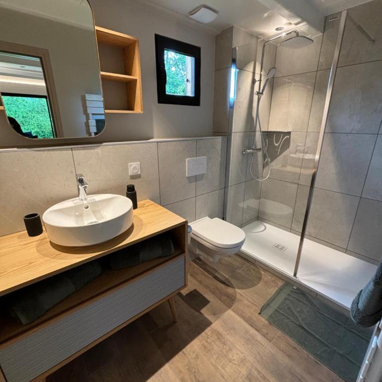 Chalet les pieds dans l'eau Lac Aiguebelette - Chalet 2 Chambres - 10