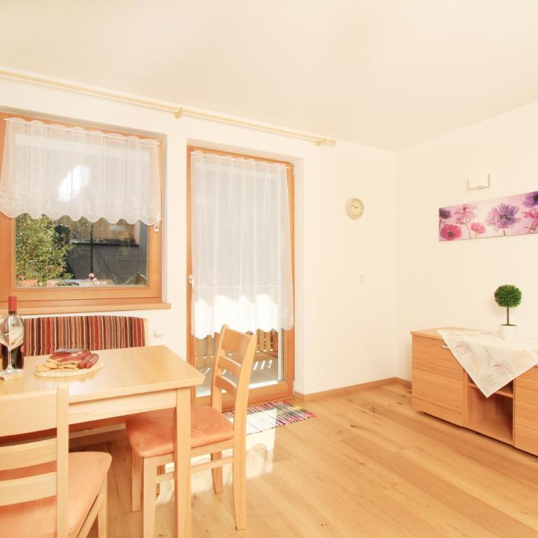 Sonnenschein Panorama Apartments inkl ZIRM-SAUNA, ruhiger Umgebung, reine Luft und BERGPANORAMA - Appartamento con Balcone e Vista sul Giardino - 2