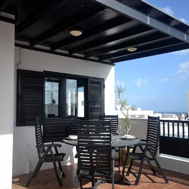Awesome Puerto Del Carmen Villa 3 Bedrooms Villa Tacataca Pool Table - Three-Bedroom Villa - 1