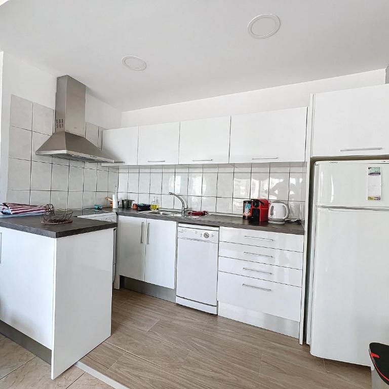 Gran Canal - Apartamento visto al mar, 50 M de la - Three-Bedroom Apartment with Sea View - 10