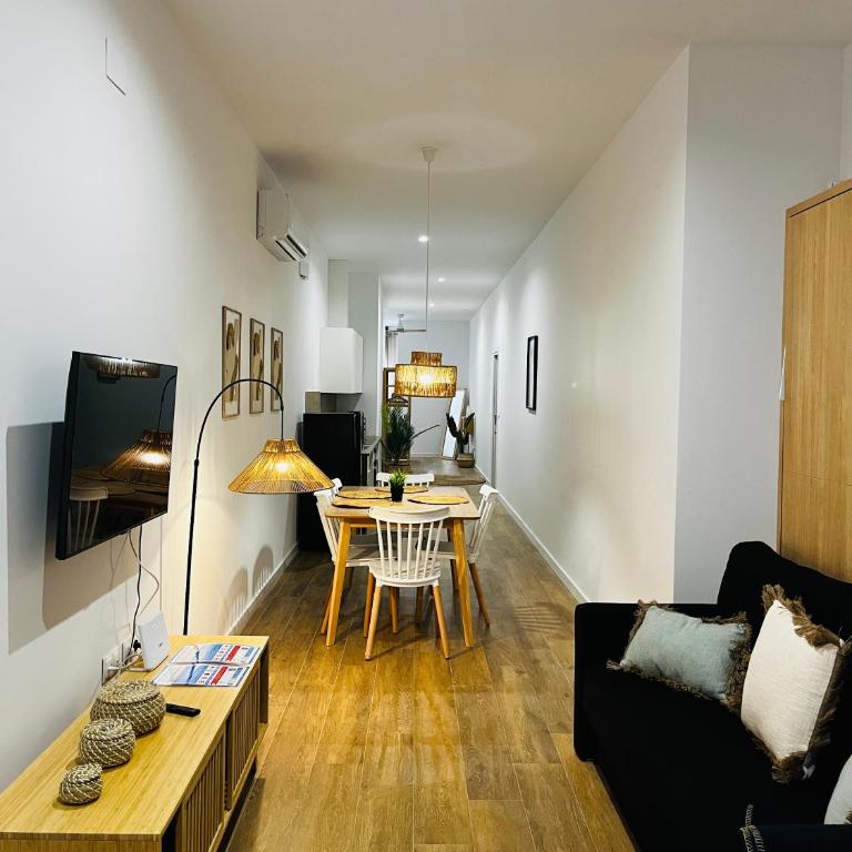 Travel Habitat Mediterranean Suites - Family Studio - 5