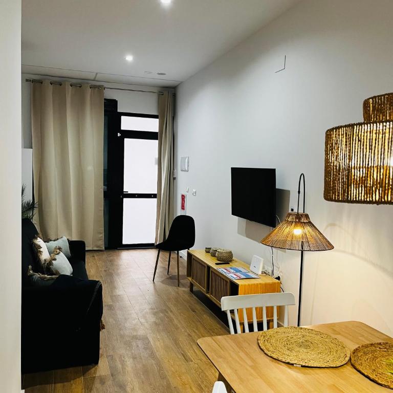 Travel Habitat Mediterranean Suites - Family Studio - 16