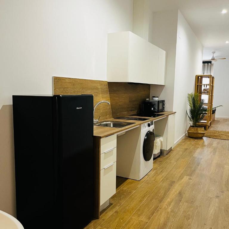Travel Habitat Mediterranean Suites - Family Studio - 17
