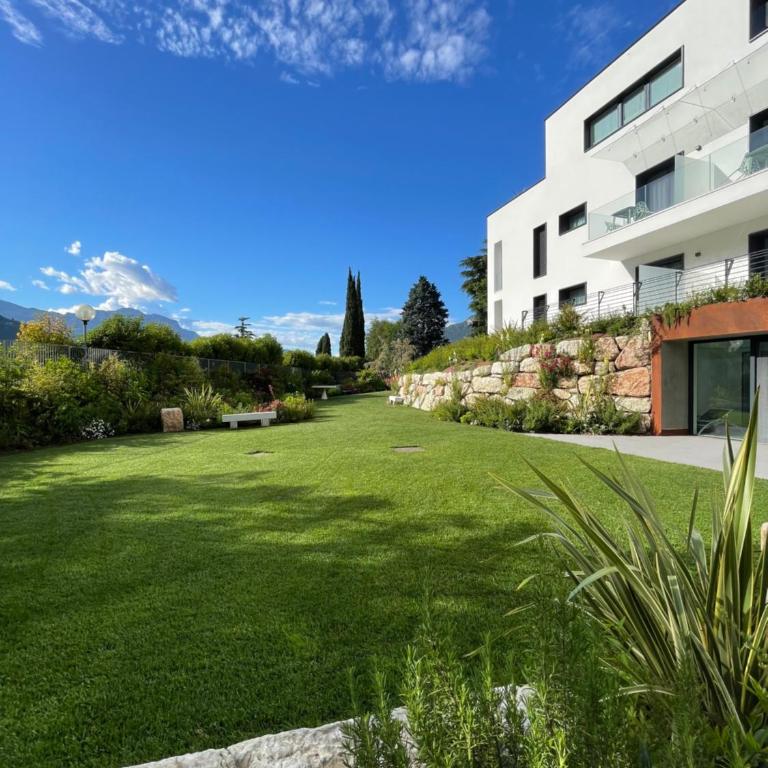 Midum LuxuryApartments con giardino - Appartamento con 1 Camera da Letto, Balcone e Vista Montagna - 1