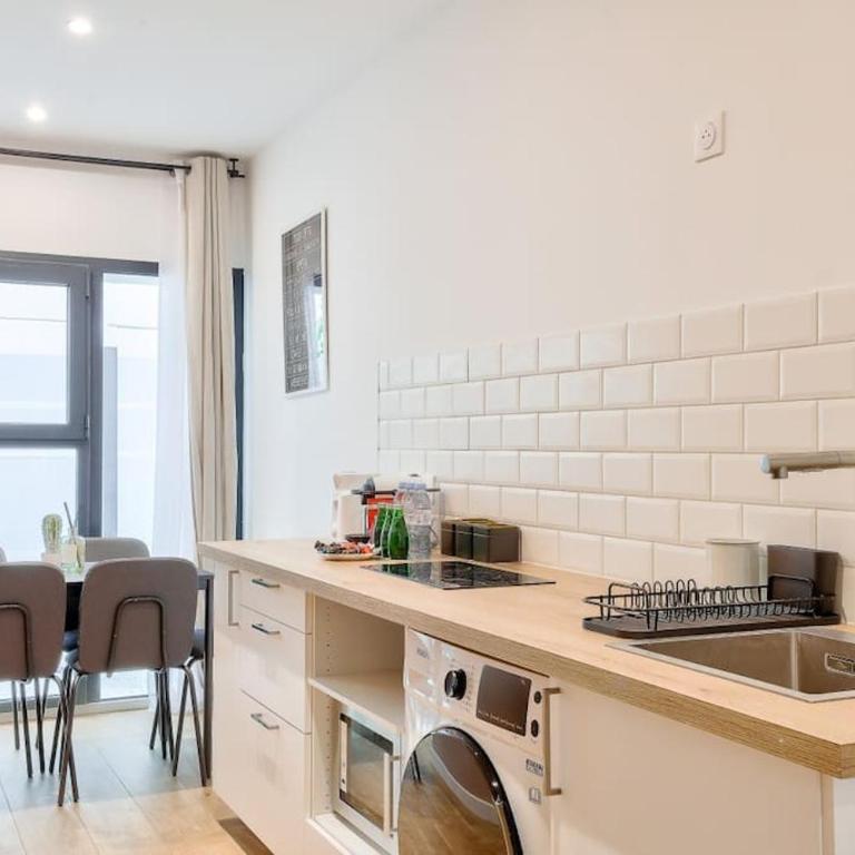 Charme Parisien 6 Personnes, 2 chambres, 19ème - Appartement 2 Chambres - 7