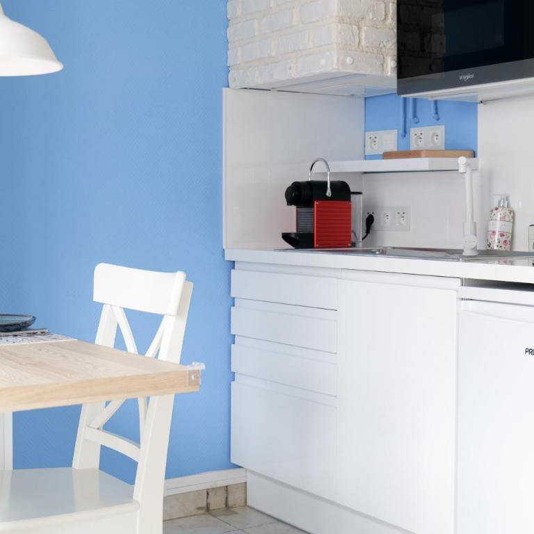 Joli studio rénové quartier Port Olona Les Sables 2 personnes - Studio - 10