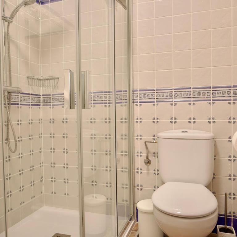NUEVA 33 Apartamentos en el centro de Nerja - Habitación Doble con patio - 14