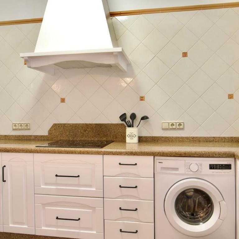 NUEVA 33 Apartamentos en el centro de Nerja - Habitación Doble con patio - 11
