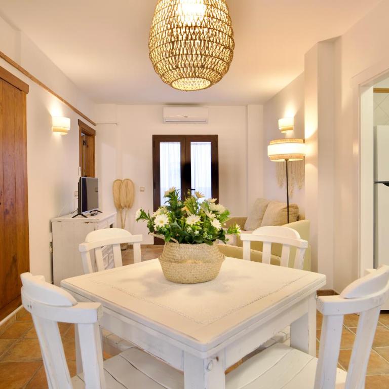 NUEVA 33 Apartamentos en el centro de Nerja - Habitación Doble con patio - 17