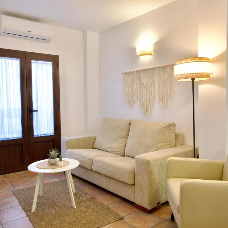 NUEVA 33 Apartamentos en el centro de Nerja - Habitación Doble con patio - 5