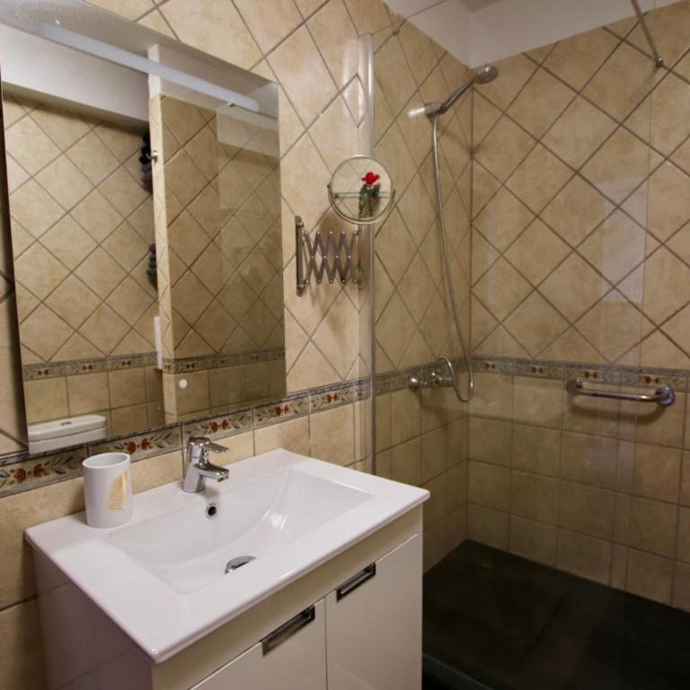 Apartamento vista parcial mar en Tenerife Sur - Apartamento de 1 dormitorio - 2