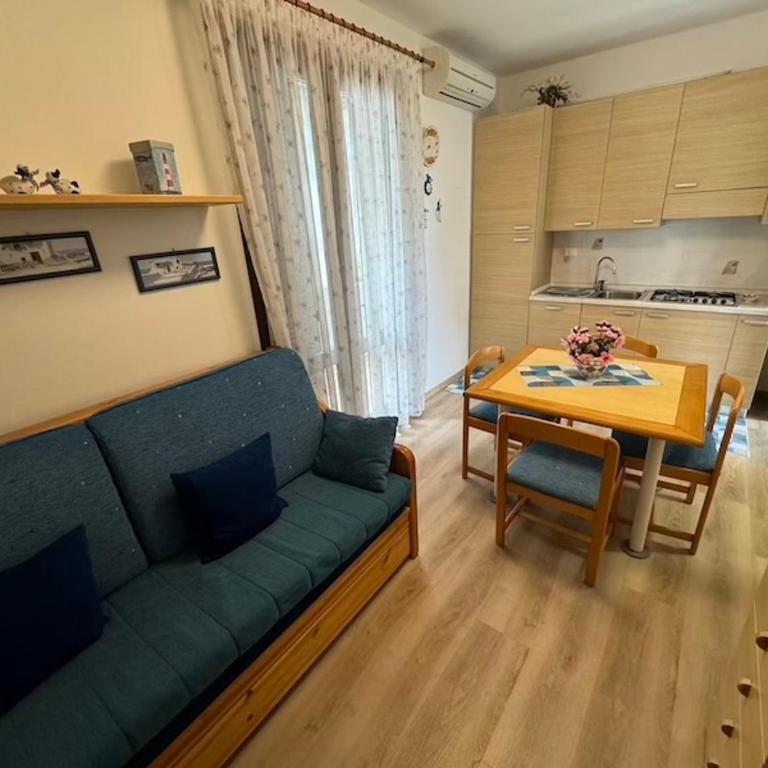 App4rent Residence Gaia 12 - in centro, con piscina, posto auto... - Appartamento con 1 Camera da Letto - 1