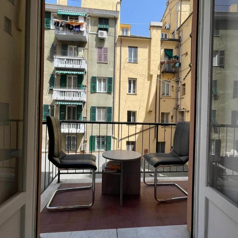 H2ome Molo, posizione centrale area Porto Antico - Appartamento con 2 Camere da Letto - 2
