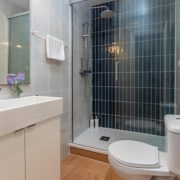 A pie de todo, Luz, Balcón y Playa en Tossa - Apartamento con terraza - 17