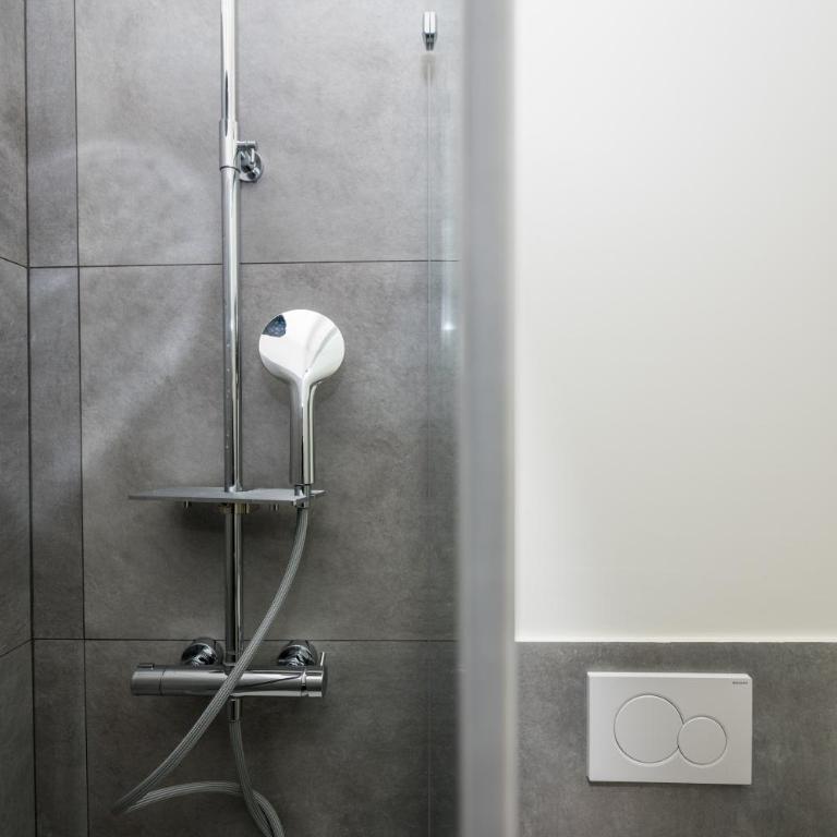 Airguest Pianella Rooms - Camera Matrimoniale con Bagno Privato - 16
