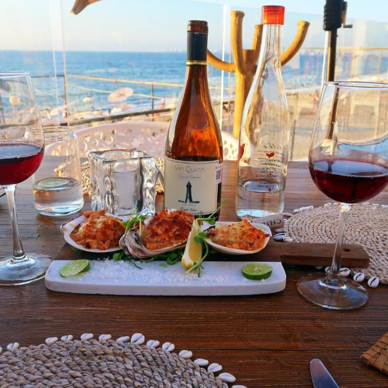2BR condo in excellent location next to the beach - Apartamento de 2 dormitorios - 1
