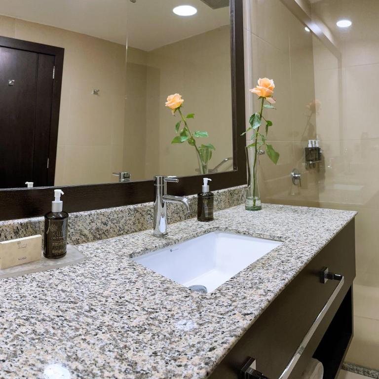 Wyndham Quito Airport - Habitación Doble Deluxe con 2 camas dobles - No fumadores - 3