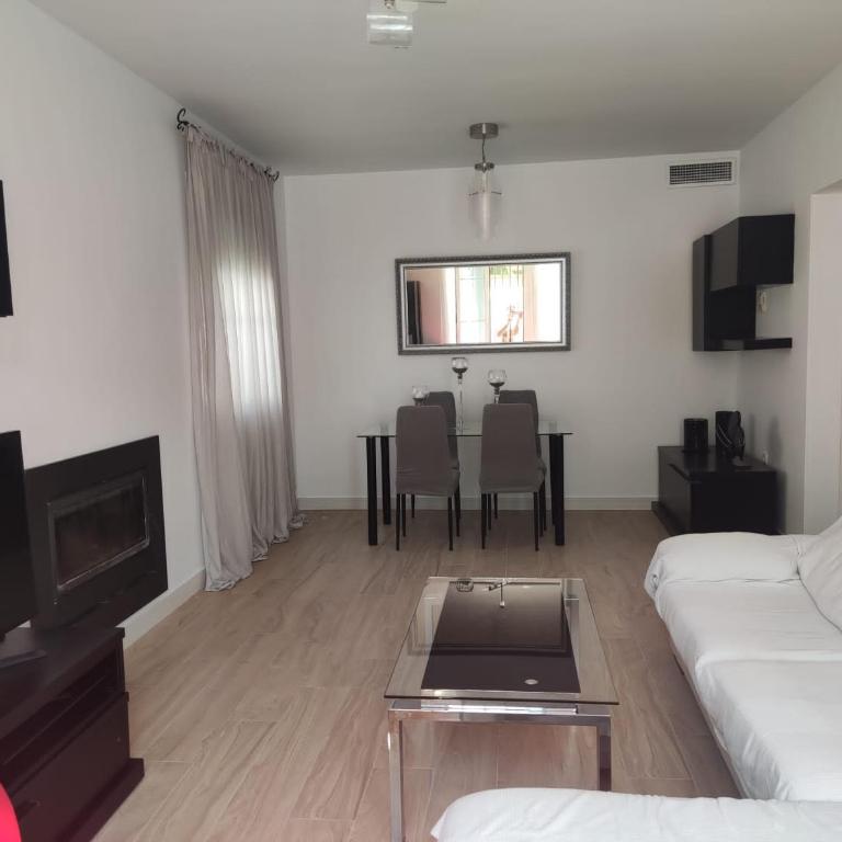 CHICLANA&DISFRUTA - Casa de 4 dormitorios - 13