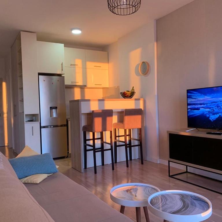 Apartment Becici - One-Bedroom Apartment - 6
