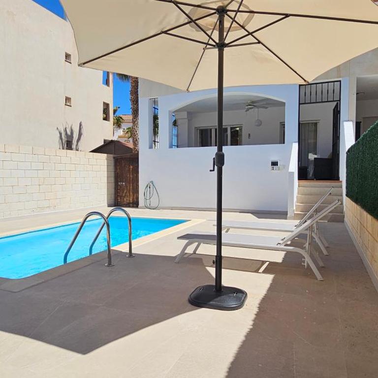 Apartamentos Paraíso Vera Playa, Fatu Hiva, Bajo A con piscina privada en jardín privado, PRIMERA LINEA de PLAYA, WIFI - Apartamento - Planta baja - 12