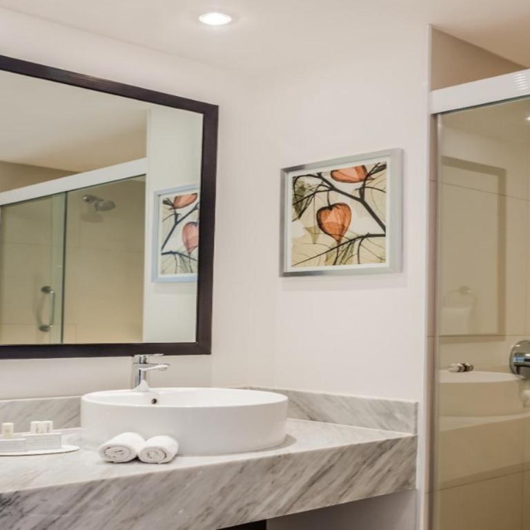Fairfield Inn & Suites Queretaro Juriquilla - King Room - 1