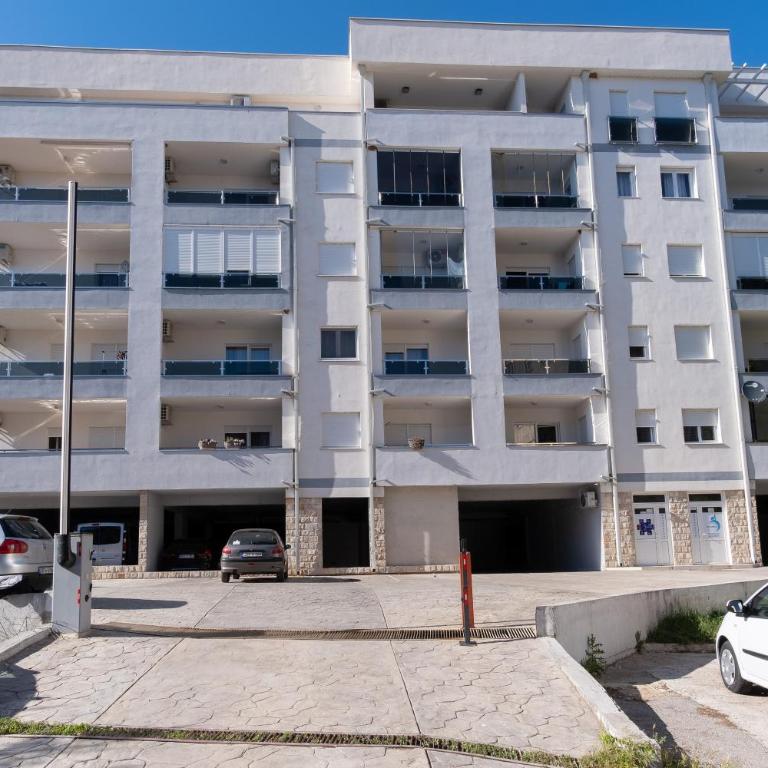 Two-Bedroom Central Oasis - Apartman sa 2 Spavaće Sobe i Balkonom - 12