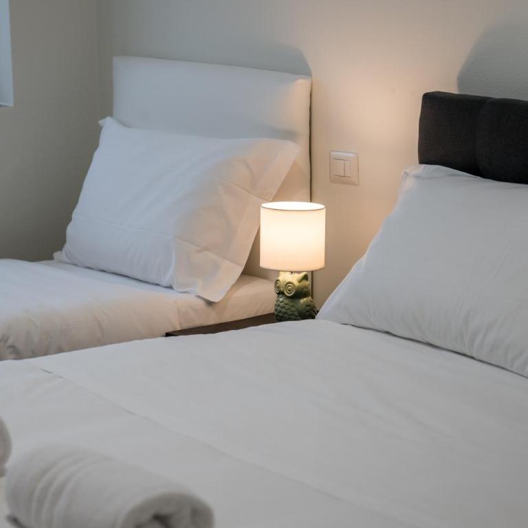 Airguest Pianella Rooms - Camera Tripla Comfort - 3
