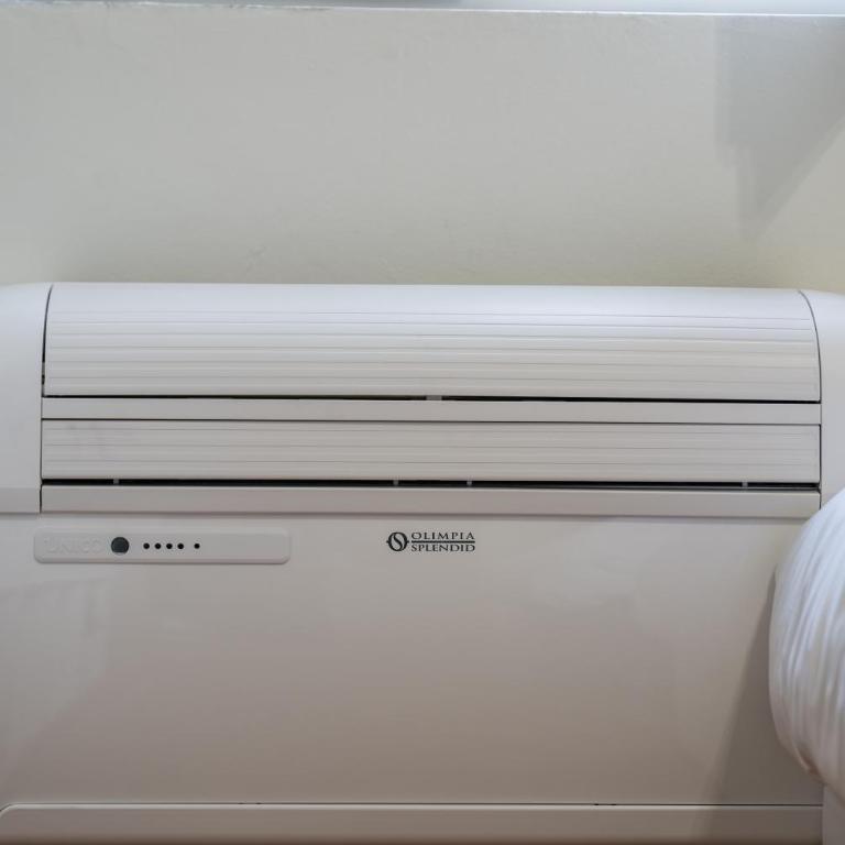 Airguest Pianella Rooms - Camera Tripla Comfort - 9
