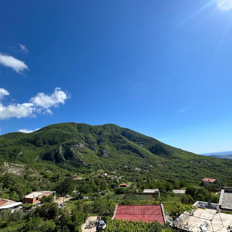 Apartmani Planinska Idila - Three-Bedroom Apartment - High Floor - 32