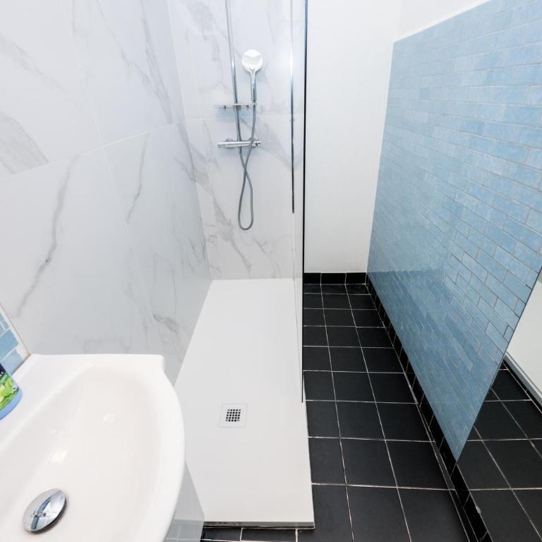 Airguest Pianella Rooms - Camera Tripla Comfort - 15