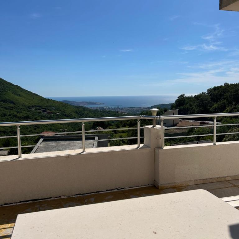 Apartmani Planinska Idila - Three-Bedroom Apartment - High Floor - 30