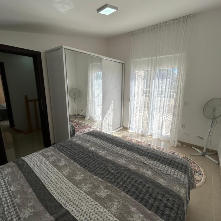 Apartmani Planinska Idila - Three-Bedroom Apartment - High Floor - 23