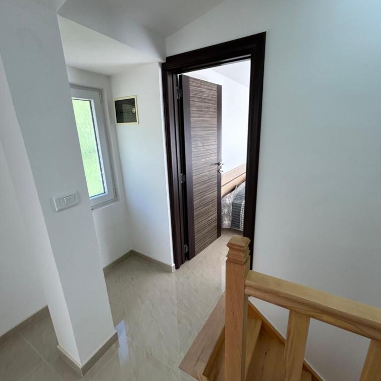 Apartmani Planinska Idila - Three-Bedroom Apartment - High Floor - 24