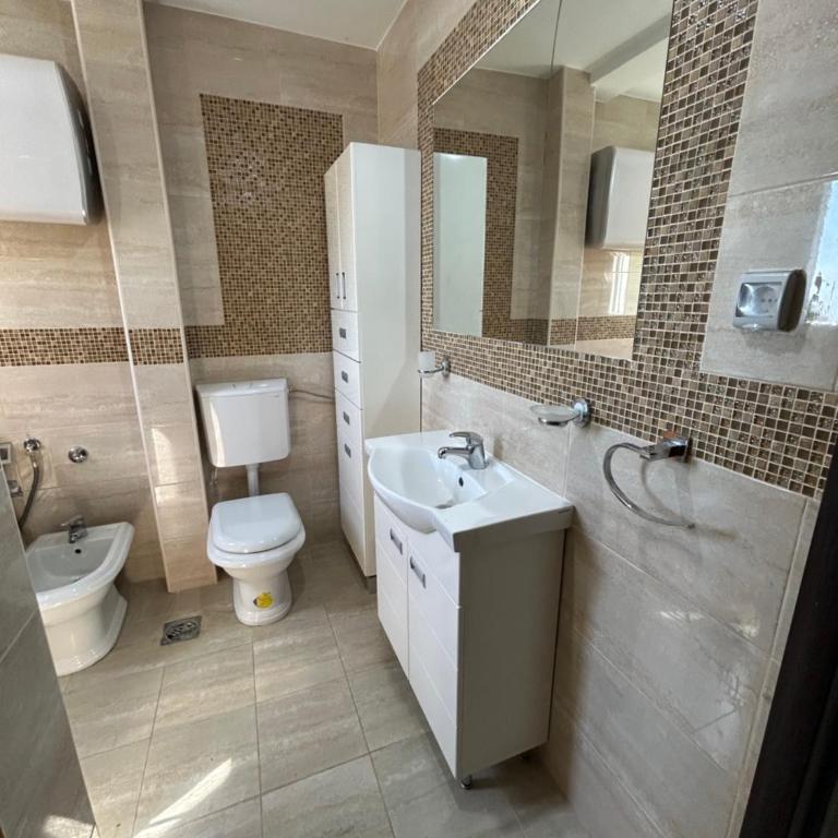 Apartmani Planinska Idila - Three-Bedroom Apartment - High Floor - 9
