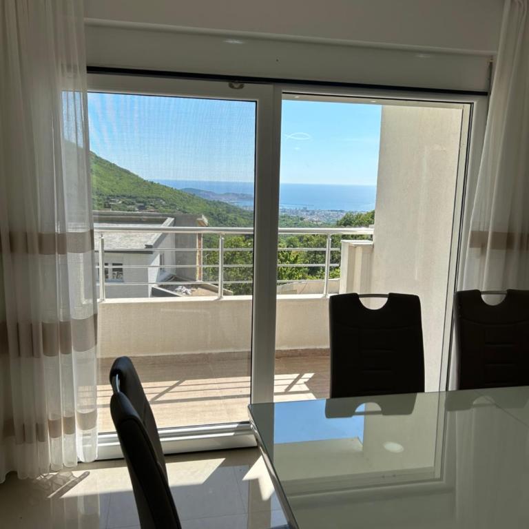 Apartmani Planinska Idila - Three-Bedroom Apartment - High Floor - 13