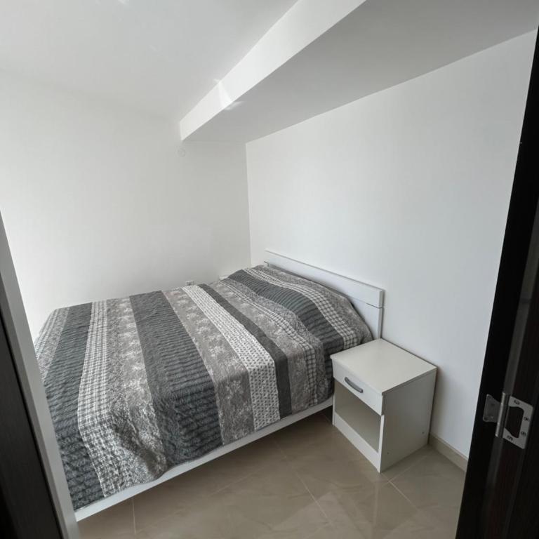 Apartmani Planinska Idila - Three-Bedroom Apartment - High Floor - 22