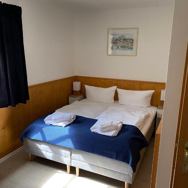 Apartment Alpenblick Watzmann-Kehlstein - TOP Lage im Berchtesgadener Land I bis zu 8 Personen I große Terrasse mit Blick auf die Berge I Smart TV I Billiard I WLAN I kostenloser Parkplatz - Apartment mit 3 Schlafzimmern - 13