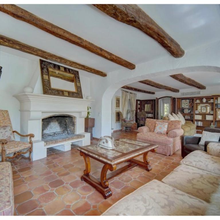 Olive tree garden villa with heated swimming pool and jacuzzi - Villa - 3