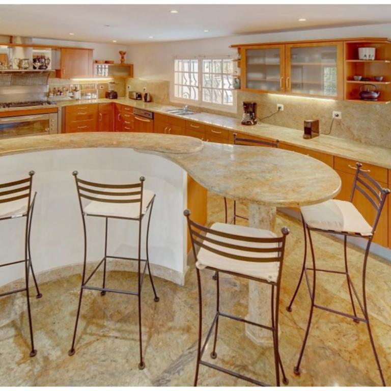Olive tree garden villa with heated swimming pool and jacuzzi - Villa - 6