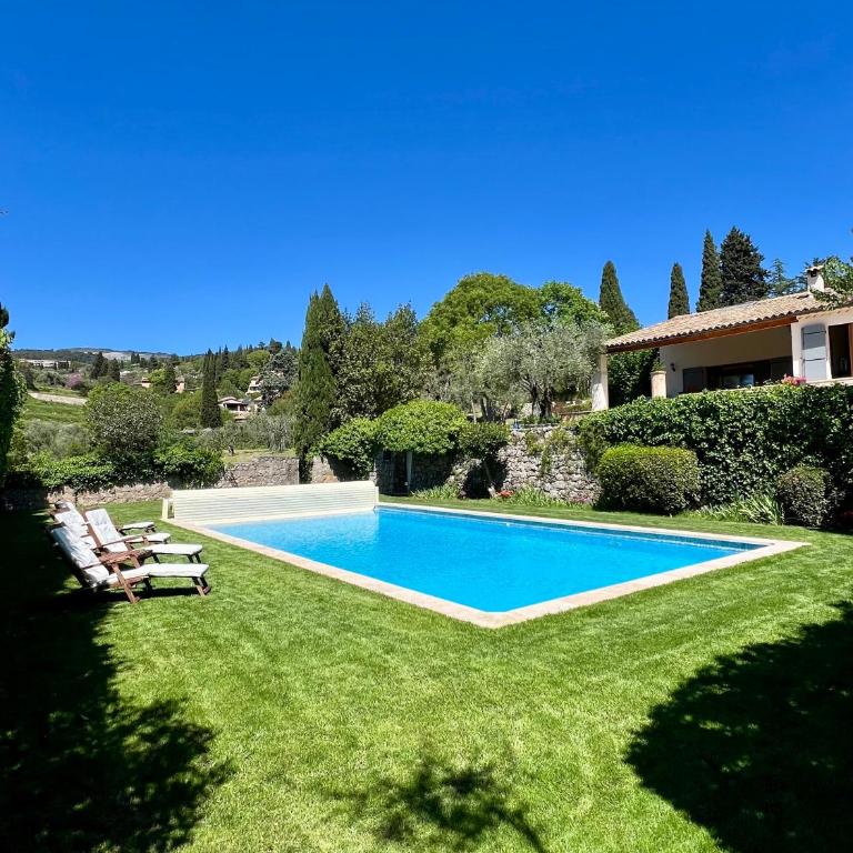 Olive tree garden villa with heated swimming pool and jacuzzi - Villa - 14