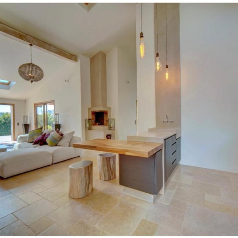 Olive tree garden villa with heated swimming pool and jacuzzi - Villa - 17