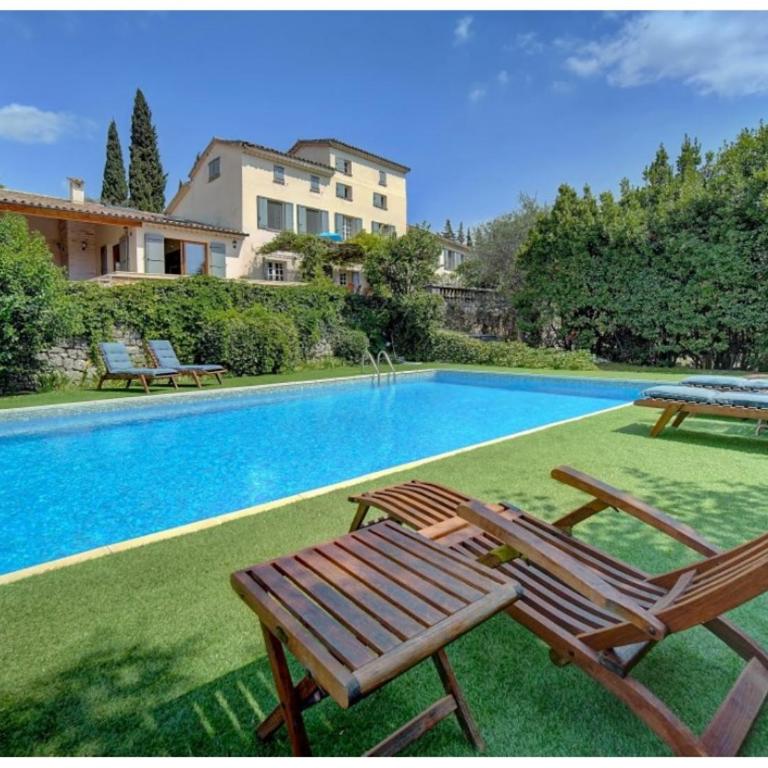 Olive tree garden villa with heated swimming pool and jacuzzi - Villa - 20