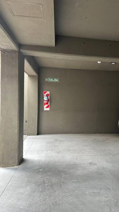 Luminoso Departamento A Estrenar en Quinta Sección - Apartamento de 1 dormitorio - 25