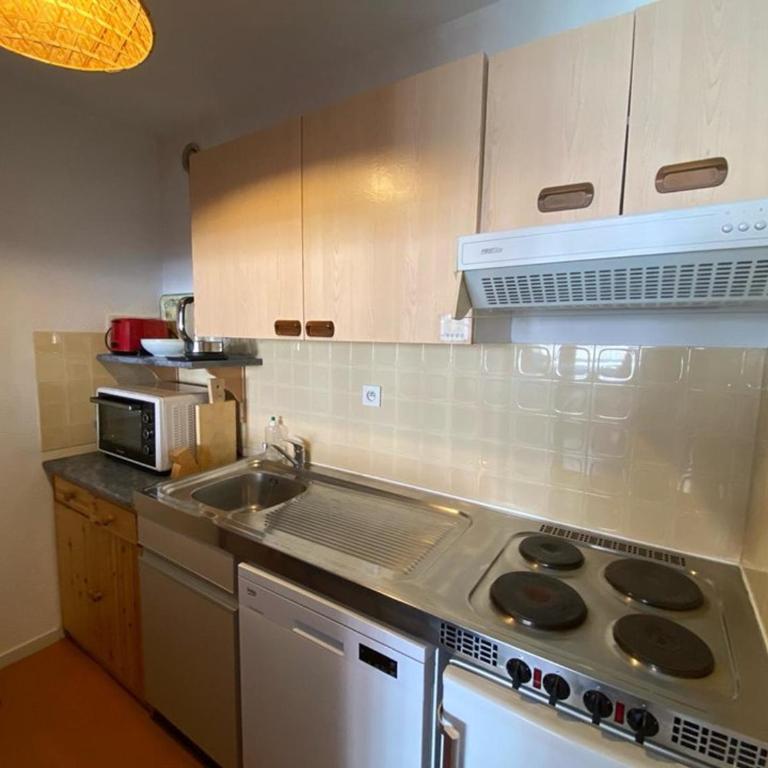 Appartement avec Piscine, Terrasse et Parking à Capbreton, Proche du Port - FR-1-413-198 - Apartment - 5